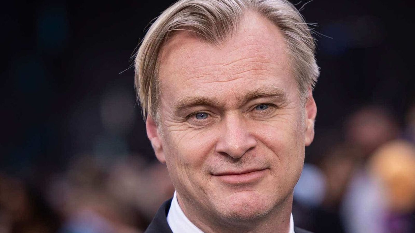 Christopher Nolan, il regista di Oppenheimer verrà nominato Cavaliere da Re Carlo