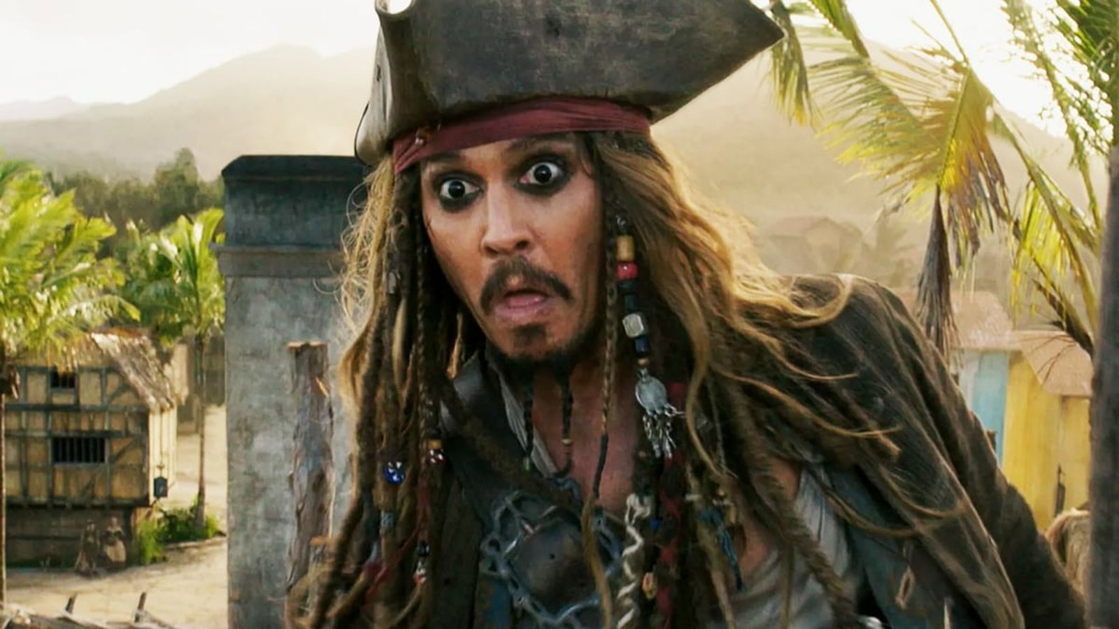 Pirati dei Caraibi: l'action figure di Jack Sparrow Hot Toys è spaventosamente simile al vero Johnny Depp
