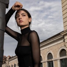 Romana Maggiora Vergano, uno scatto. Foto di Riccardo Ghilardi. Outfit Federica Tosi