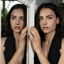 Romana Maggiora Vergano, uno scatto. Foto di Riccardo Ghilardi. Outfit Federica Tosi