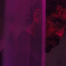 Monkey Man: Dev Patel in un'immagine del film