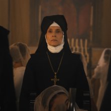 Omen - L'origine del presagio: Sonia Braga in una scena del film