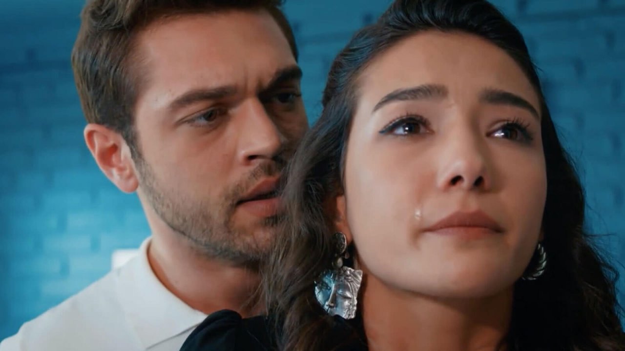 Everywhere I Go - Coincidenze d'amore anticipazioni 5 aprile: Leyla e Firuze scoprono la verità su Demir