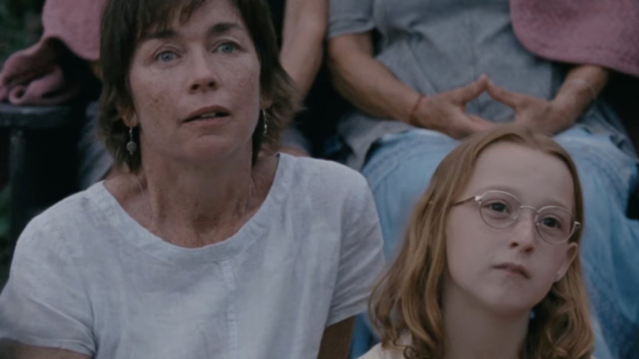 Janet Planet: il trailer del film con Julianne Nicholson e Will Patton