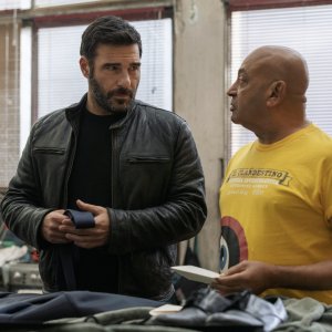 Il Clandestino: Edoardo Leo e Hassani Shapi in una scena