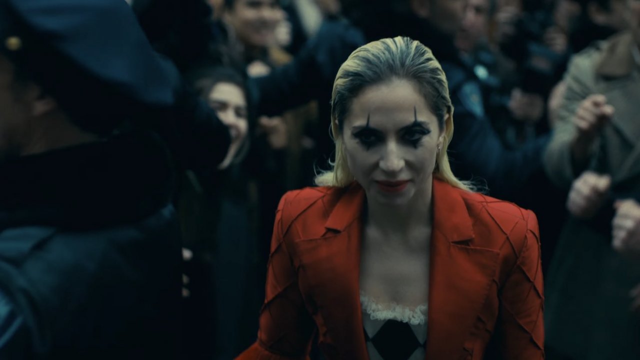 Lady Gaga interpreta Harley Quinn in una scena di Joker: Folie à Deux