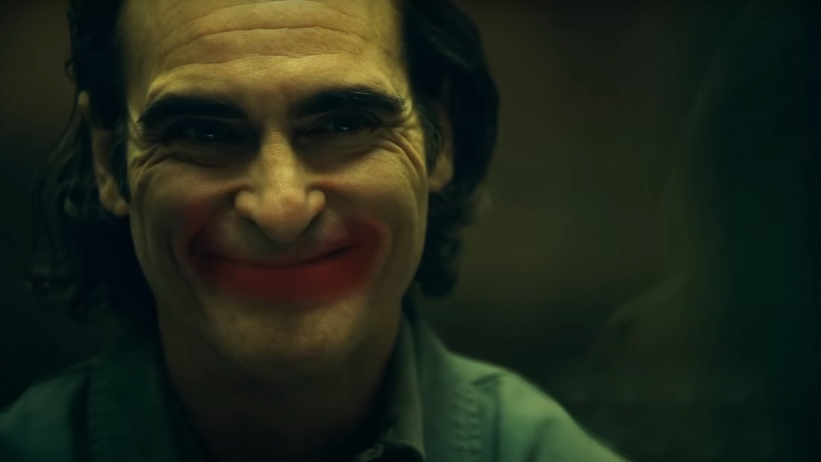 Primo piano di Joaquin Phoenix in Joker: Folie à Deux