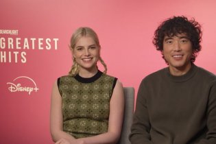 The Greatest Hits: Lucy Boynton e Justin H. Min