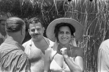 A gaveta secreta 1949 Anna Magnani no set de Vulcano Fondo Quatriglio Ludiaf1