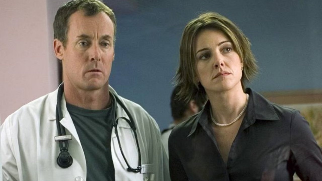 Scrubs: la foto della reunion delle star condivisa da Christa Miller alimenta le speranze dei fan