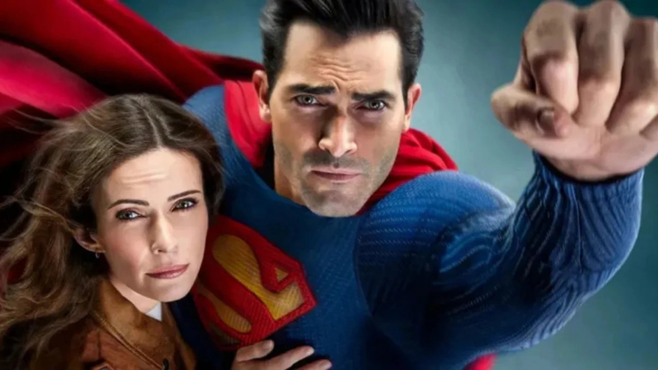 Superman and Lois: Elizabeth Tulloch svela il titolo del finale della serie mentre inizia la produzione