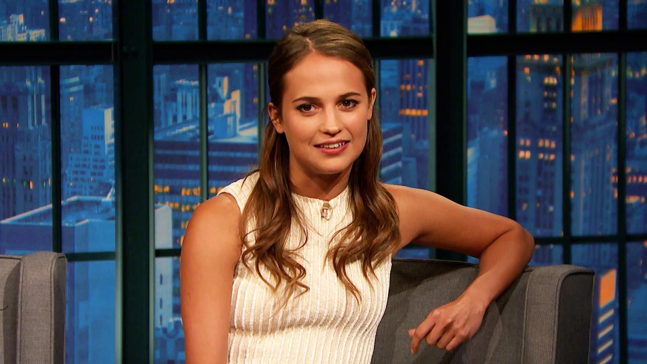 Rumours: Alicia Vikander e Roy Dupuis nella prima foto del film prodotto da Ari Aster, in arrivo a Cannes 2024