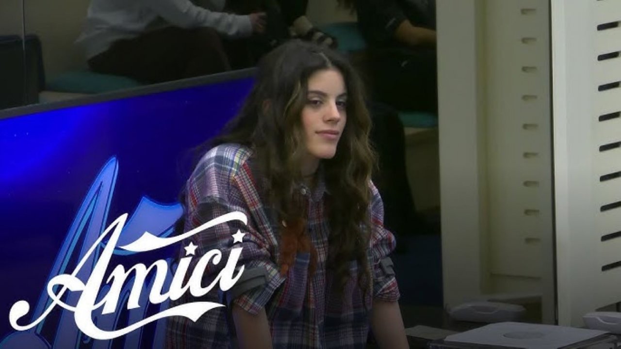 Amici 23, Gaia De Martino saluta Mida: 'Sei stato il mio primo amore' (VIDEO)