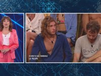 Isola dei Famosi 2024: Pietro e Daniele continuano la loro rivolta contro il gruppo