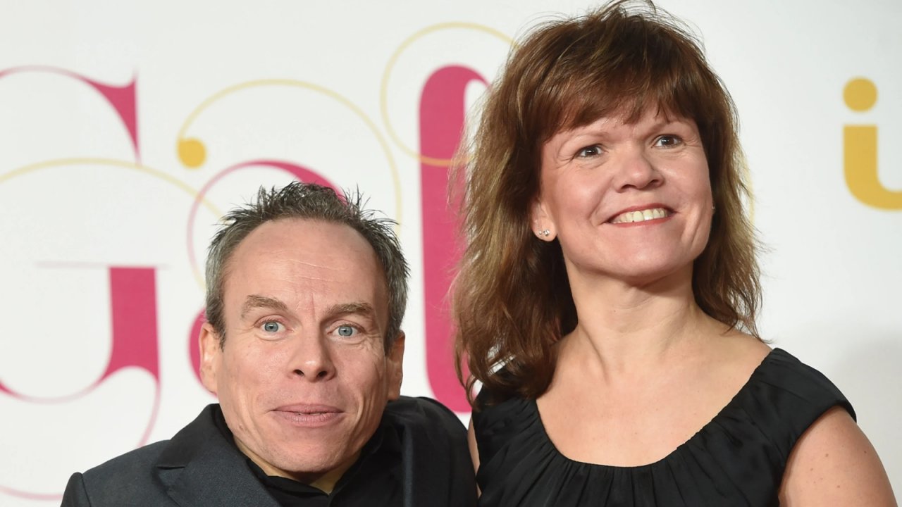 I figli di Warwick Davis rassicurano i fan dopo un post che ha suscitato preoccupazione