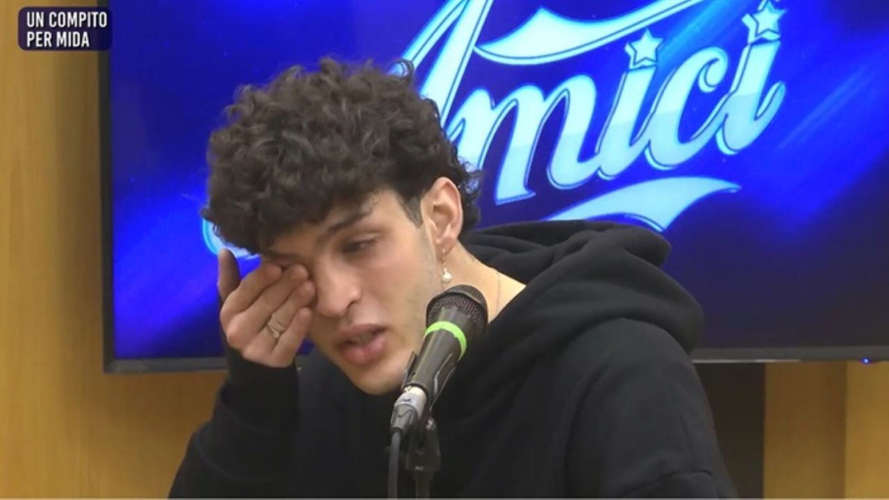 Amici 23: Mida escluso dalla finale ideale e sbotta con Petit: 'Bello amico di mer*a'