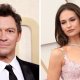 Dominic West: 'Le voci della relazione con Lily James erano stressanti, oggi io e mia moglie ci ridiamo su'
