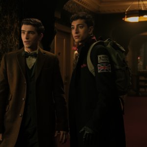 Dead Boy Detectives: i protagonisti in una scena