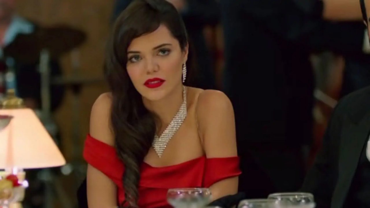 Terra Amara, anticipazioni del 25 aprile: Abdulkadir e Hakan cospirano per uccidere un uomo