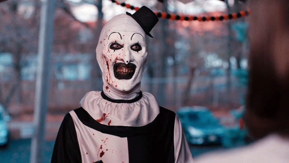 Terrifier 3: i fan vogliono un cestello per popcorn a forma di testa di Art il Clown, lanciata la petizione
