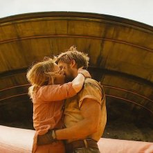 The Fall Guy: Ryan Gosling con Emily Blunt in una scena del film