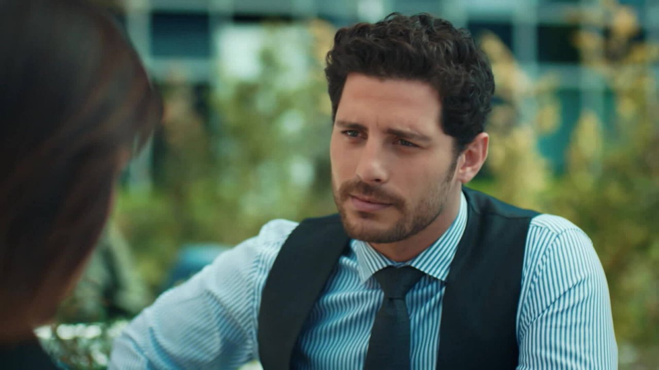 Everywhere I Go - Coincidenze d'amore anticipazioni 1° maggio: l'ex fidanzata di Demir arriva alla Artemim!