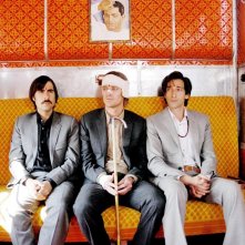Jason Schwartzman, Owen Wilson e Adrien Brody in una bella immagine de Il treno per il Darjeeling