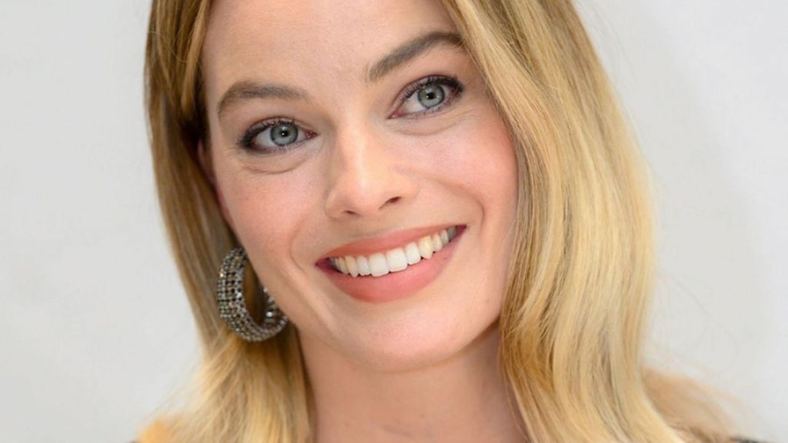 Avengelyne: Margot Robbie possibile star del film tratto dal fumetto di Rob Liefeld prodotto da Warner Bros