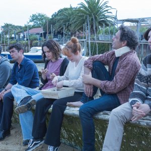 Sei fratelli: Riccardo Scamarcio, Valentina Bellè, Gabriel Montesi, Adriano Giannini, Claire Romain, Mati Galey in una foto