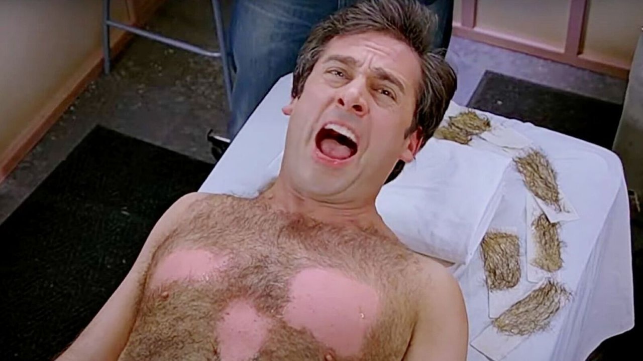 40 anni vergine: Steve Carell ha quasi perso un capezzolo nella scena della ceretta