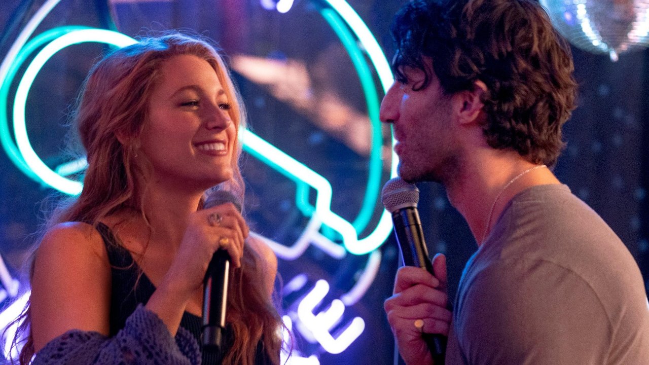 Blake Lively e Justin Baldoni cantano