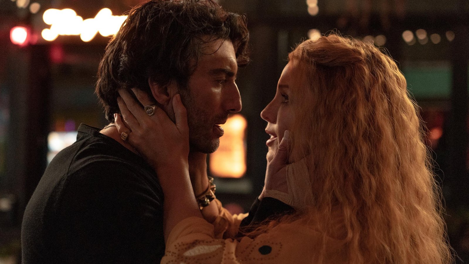 Blake Lively e Justin Baldoni in una scena di It Ends with Us
