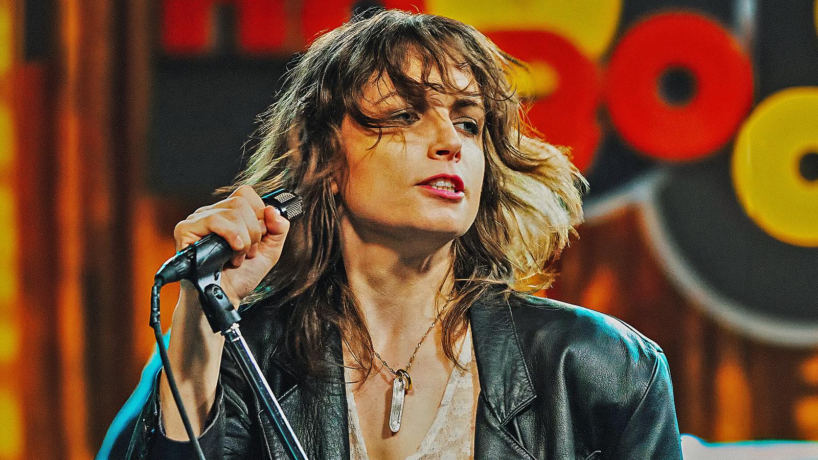 Sei nell'anima, recensione del film Netflix su Gianna Nannini: più fiction che rock