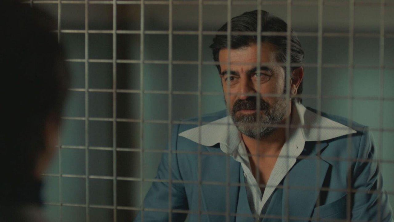 Terra Amara, anticipazioni del 5 maggio: Fikret fa arrestare Abdulkadir per vendicare Fekeli, Hakan lo libera