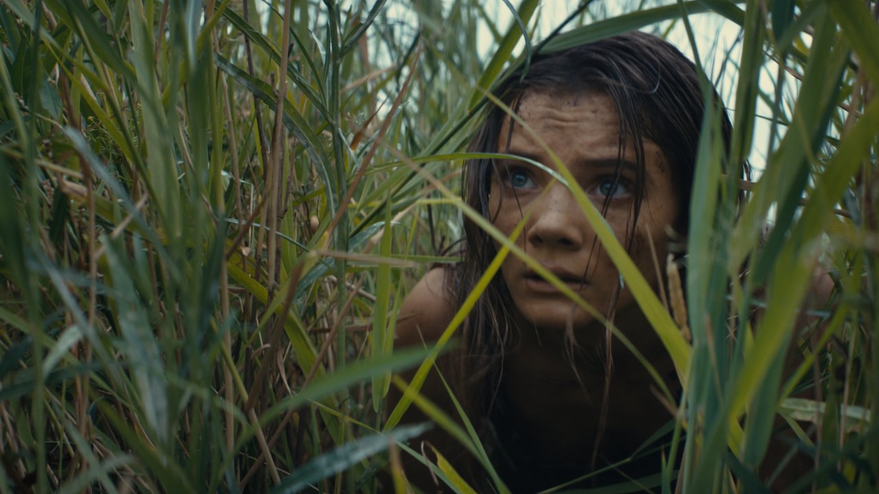 Il regno del pianeta delle scimmie, Freya Allan: 'Fingere di essere un cane da bambina mi ha aiutata!'