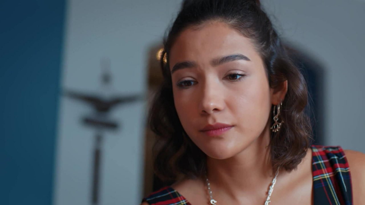 Everywhere I Go - Coincidenze d'amore anticipazioni 8 maggio: Selin e Demir affogano in un mare di imprevisti