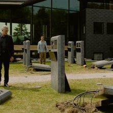 The Shrouds: una foto del film diretto da David Cronenberg