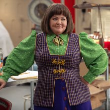 Unfrosted: storia di uno snack americano, Melissa McCarthy in una scena