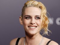 Kristen Stewart: 'Hollywood è ridicola a pensare di combattere il patriarcato coi film di Margot Robbie'