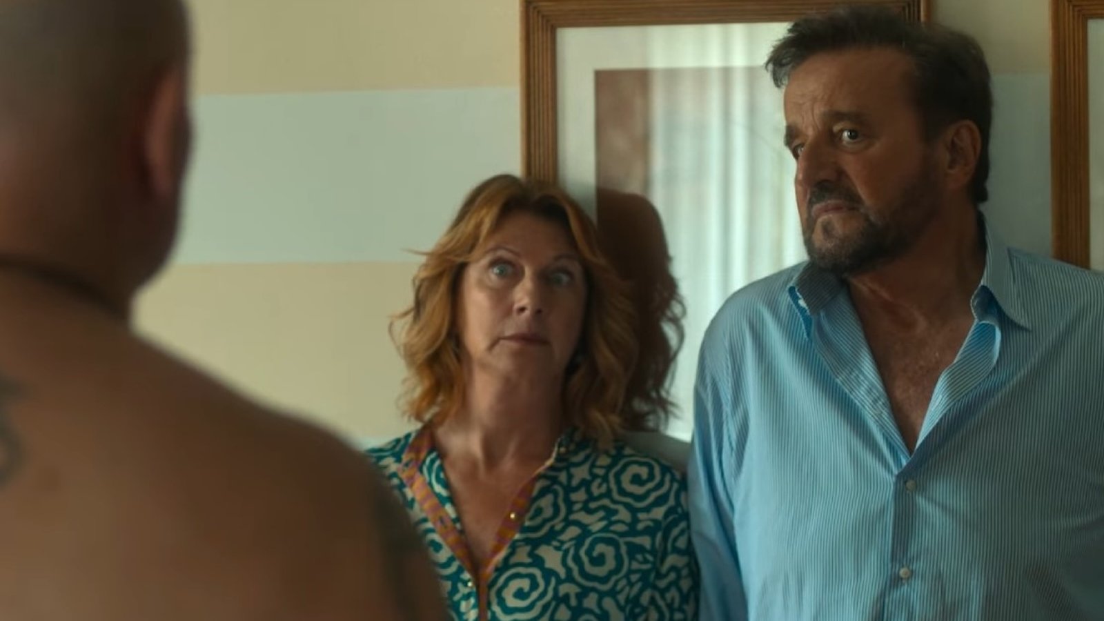 Rico a todo custo: assassinos assassinos de Christian De Sica e Angela Finocchiaro no trailer da sequência