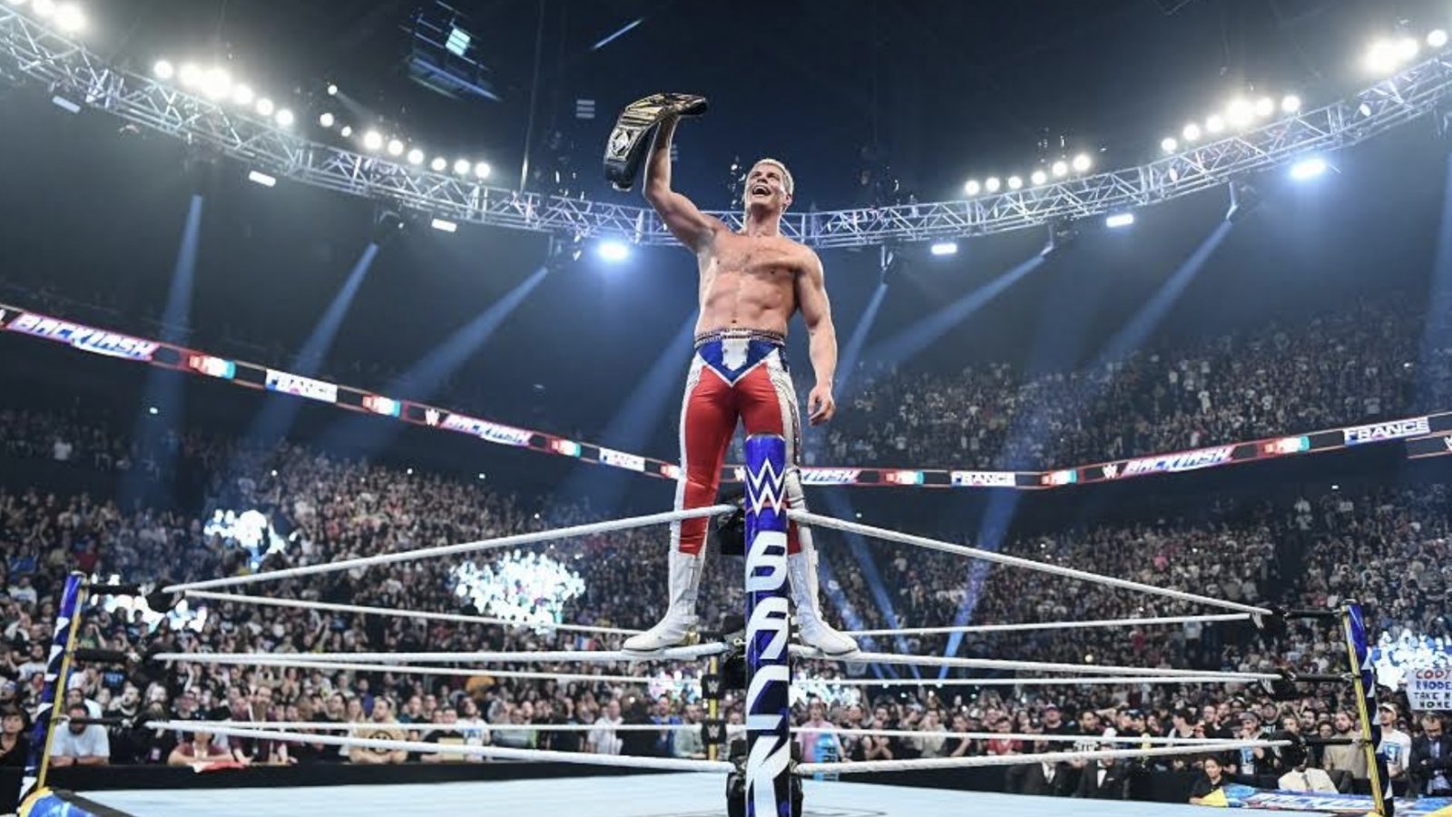 WWE Backlash France: Cody Rhodes sconfigge AJ Styles, un PLE da record di incassi