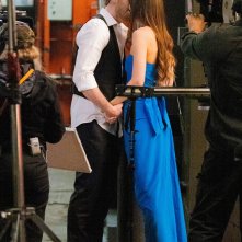 Materialists: Chris Evans e Dakota Johnson si baciano appassionatamente in una scena