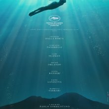 Parthenope: il poster subacqueo del film di Paolo Sorrentino