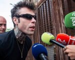 Fedez denunciato per l'aggressione a Cristiano Iovino: lui nega ma le telecamere lo inchioderebbero