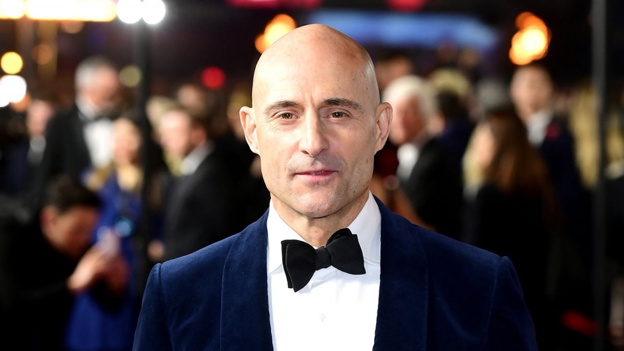 The Penguin: Mark Strong nel cast della serie sequel di The Batman