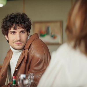 The Second Act: Louis Garrel in una scena del film