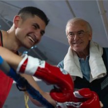 Giant: Amir El-Masry e Pierce Brosnan insieme sul ring