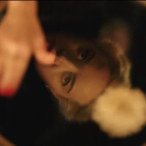 Megalopolis: l'immagine riflessa di Aubrey Plaza