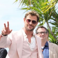 Furiosa: A Mad Max Saga, Chris Hemsworth saluta i fan