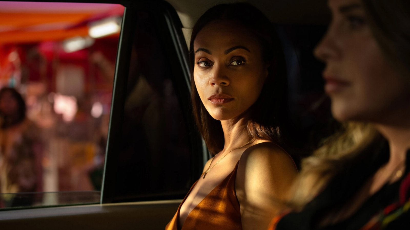 Zoe Saldana in una scena di Emilia Pérez